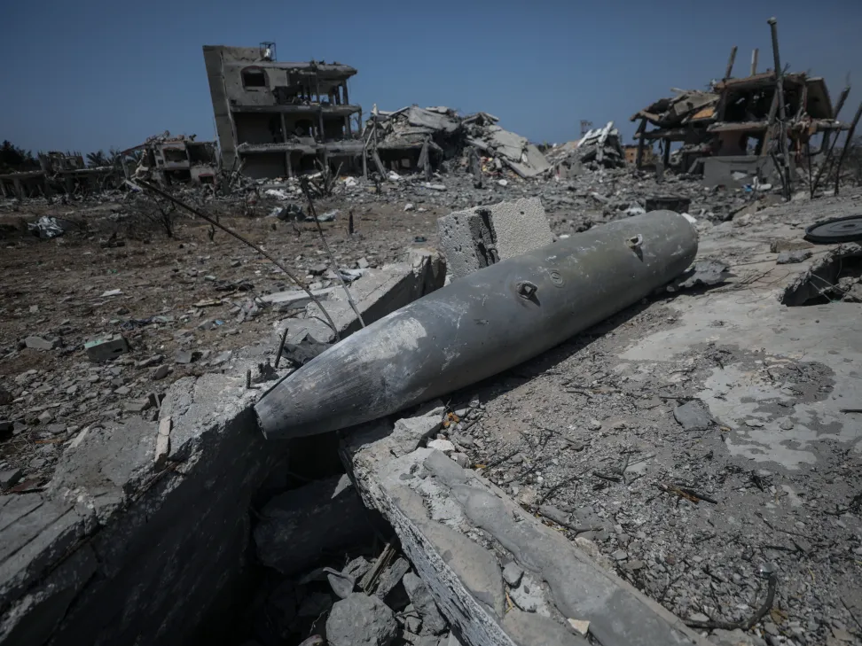  An unexploded Mark 80 bomb, provided by the United States to Israel, in the rubble of a Gazan refugee camp in April 2024.